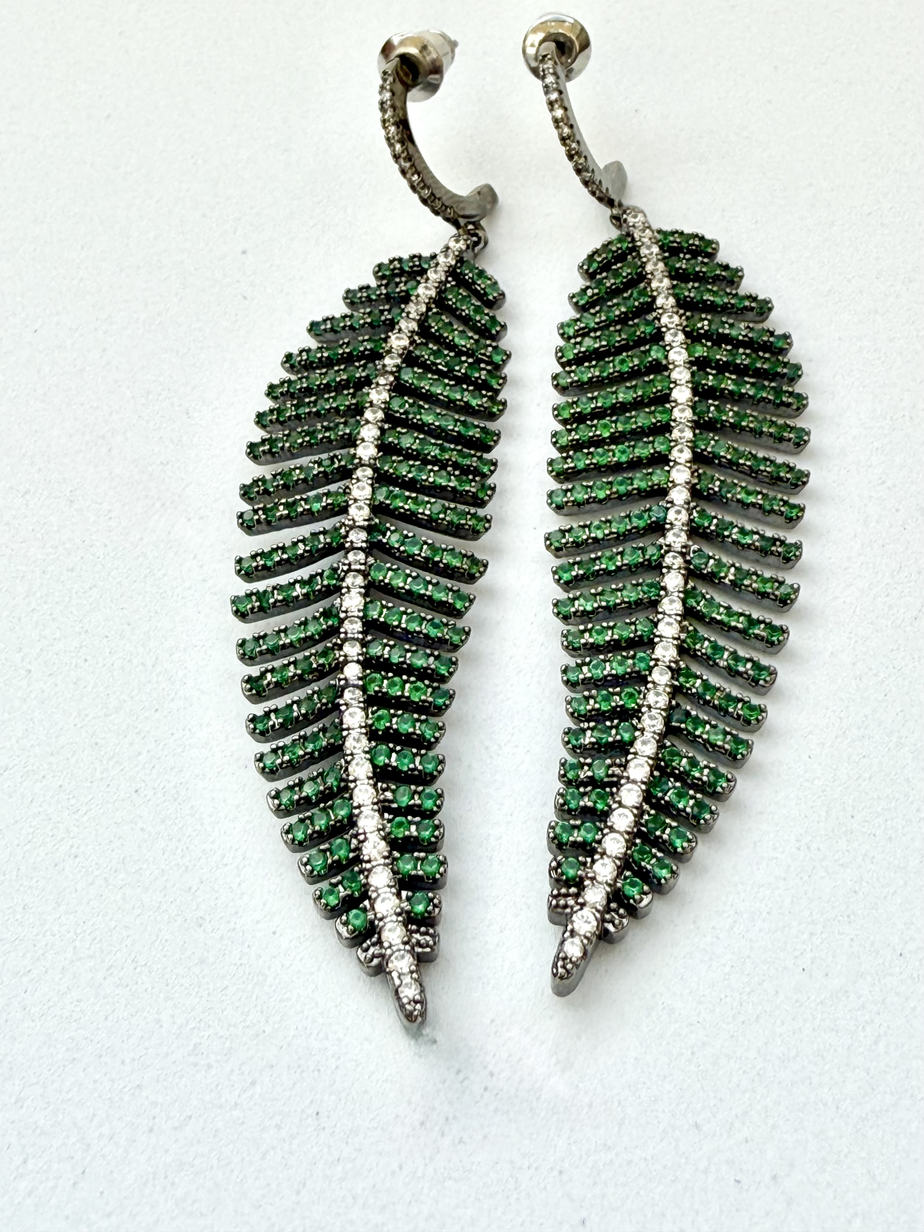 Leafy earing
